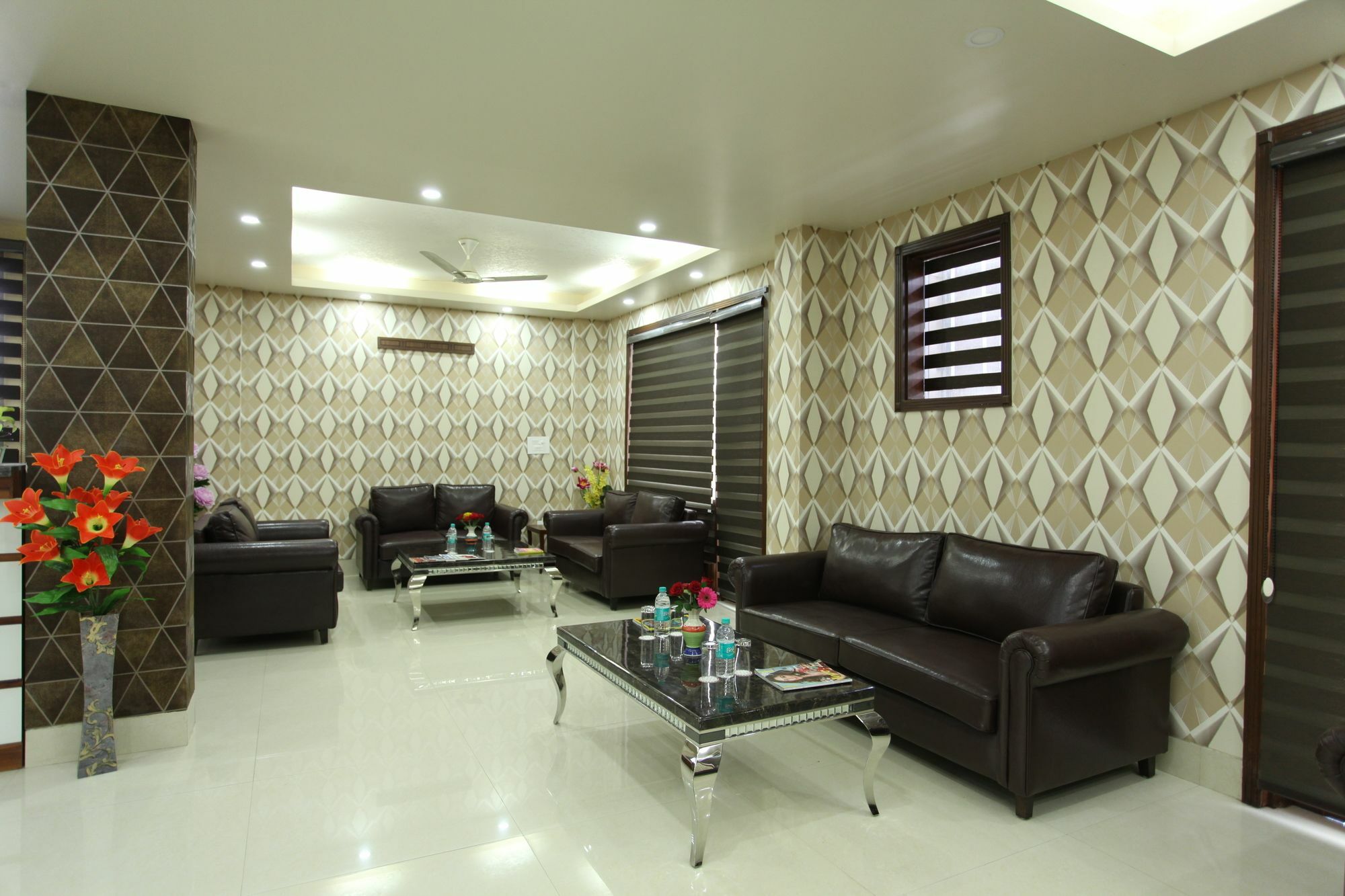 Hotel H.C Grand Új-Delhi Kültér fotó