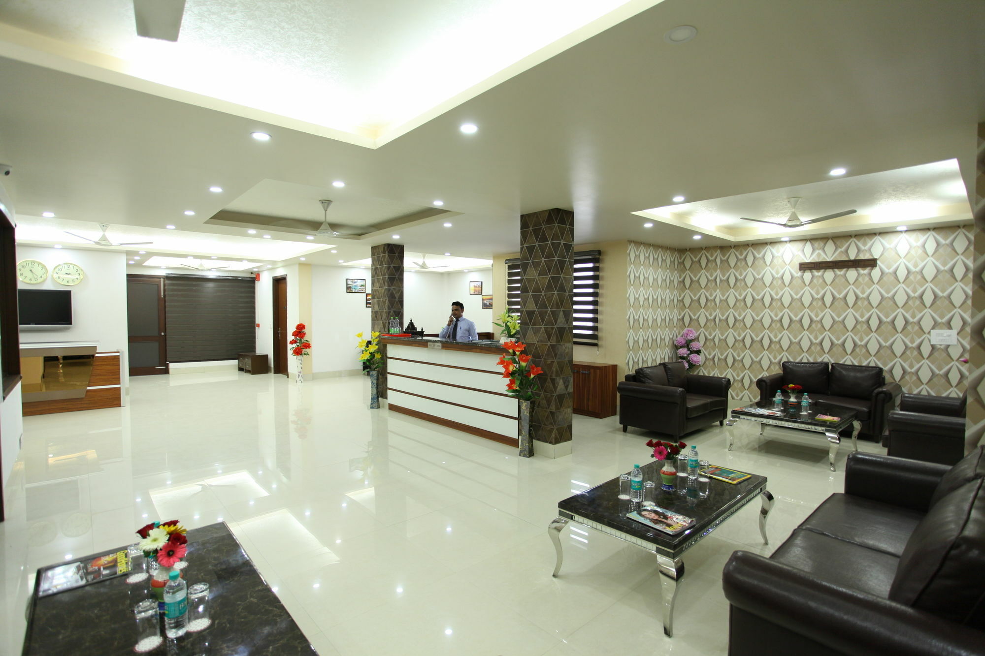 Hotel H.C Grand Új-Delhi Kültér fotó